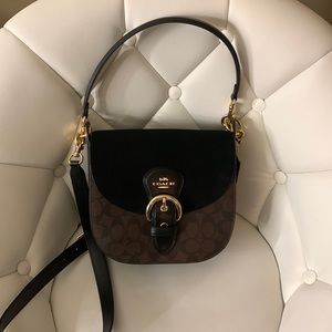 Coach Kleo Shoulder Bag 23 In Signature Canvas